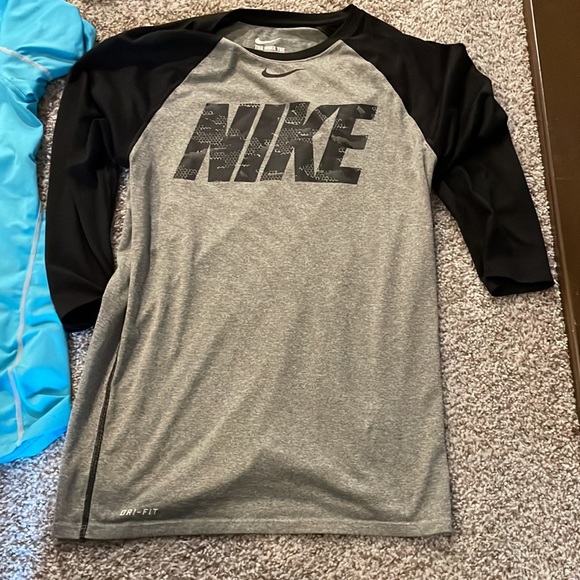 NIKE BUNDLE - Picture 2 of 16